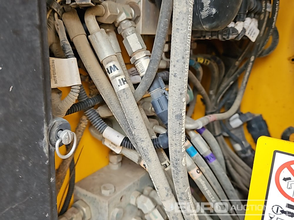 Crawler excavator 2019 JCB 131XL: picture 28