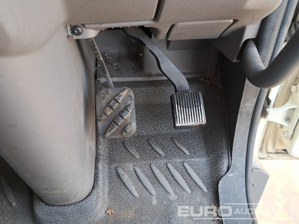 Box truck 2020 DAF LF180: picture 38