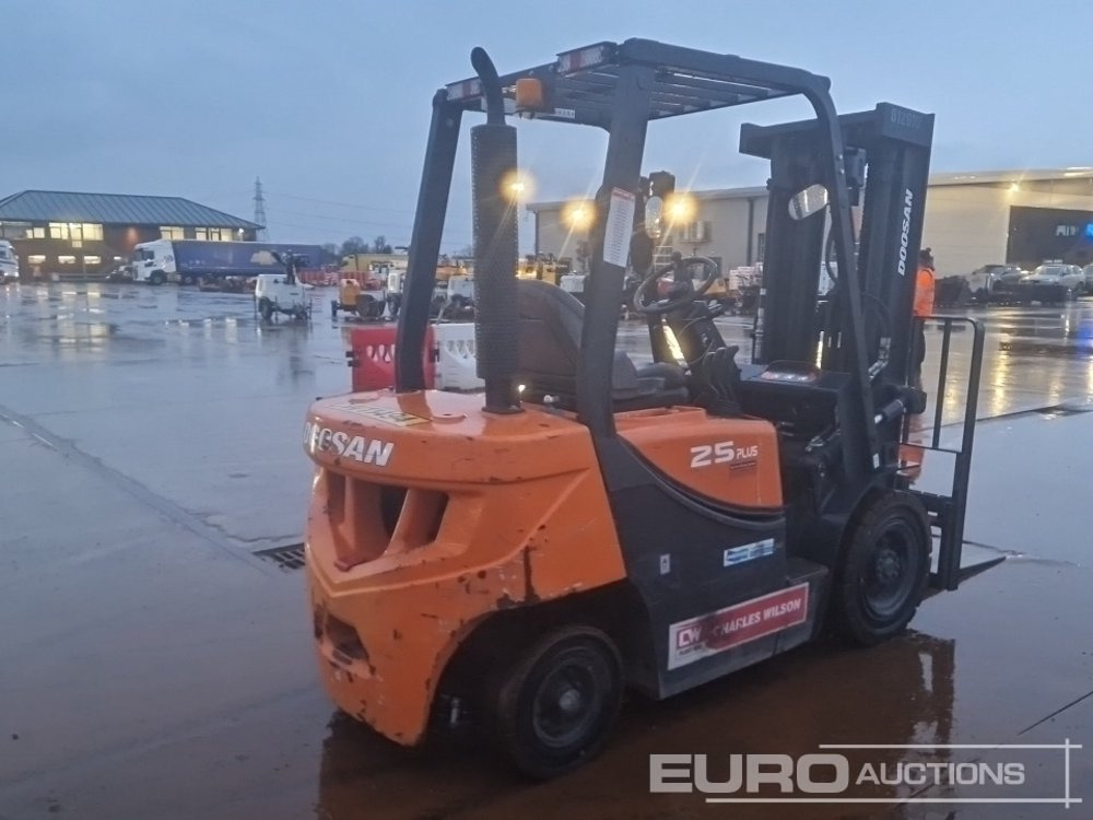 2020 Doosan D25GP - Forklift: picture 5 2020 Doosan D25GP - Forklift: picture 5