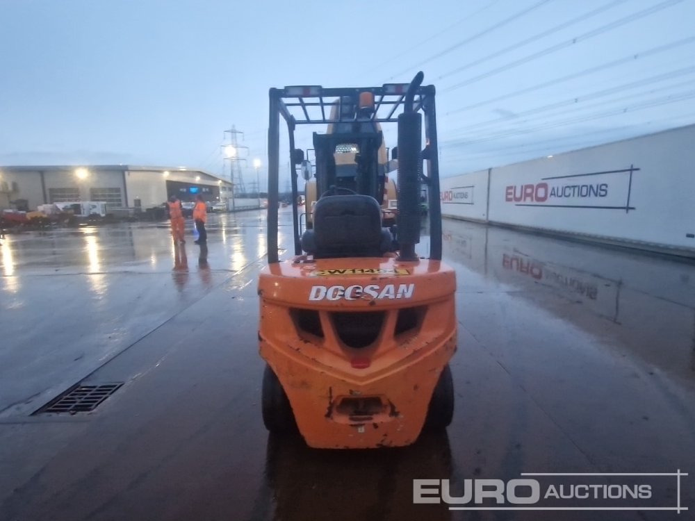 2020 Doosan D25GP - Forklift: picture 4 2020 Doosan D25GP - Forklift: picture 4