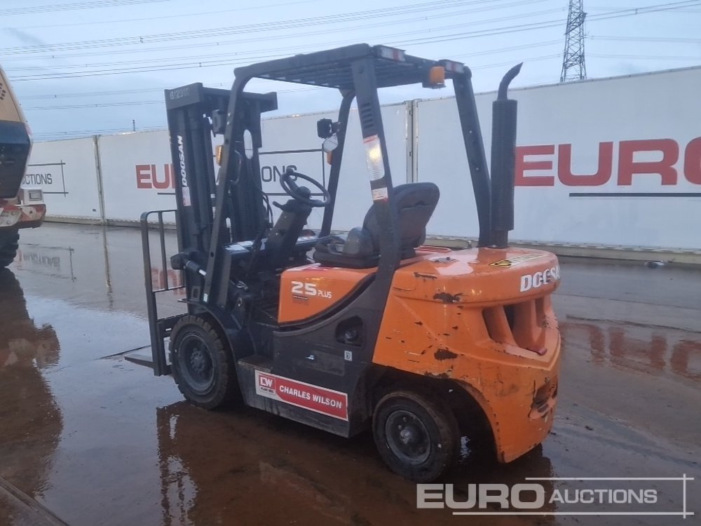 2020 Doosan D25GP - Forklift: picture 3 2020 Doosan D25GP - Forklift: picture 3