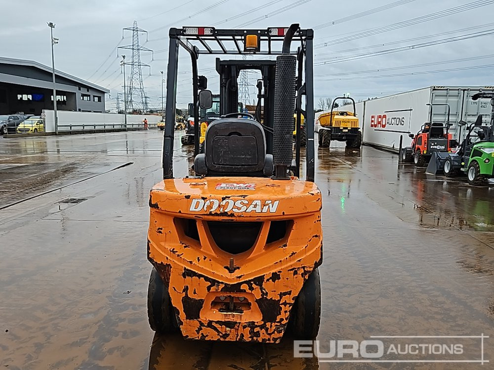2020 Doosan D30GP - Forklift: picture 4 2020 Doosan D30GP - Forklift: picture 4