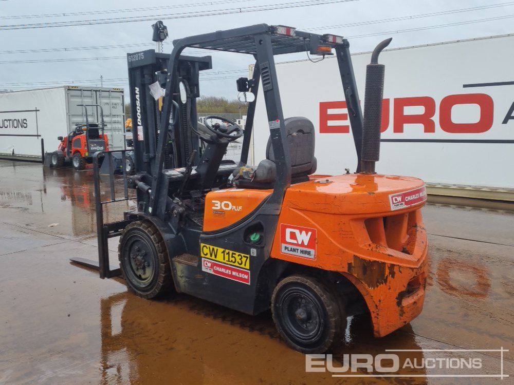 2020 Doosan D30GP - Forklift: picture 3 2020 Doosan D30GP - Forklift: picture 3