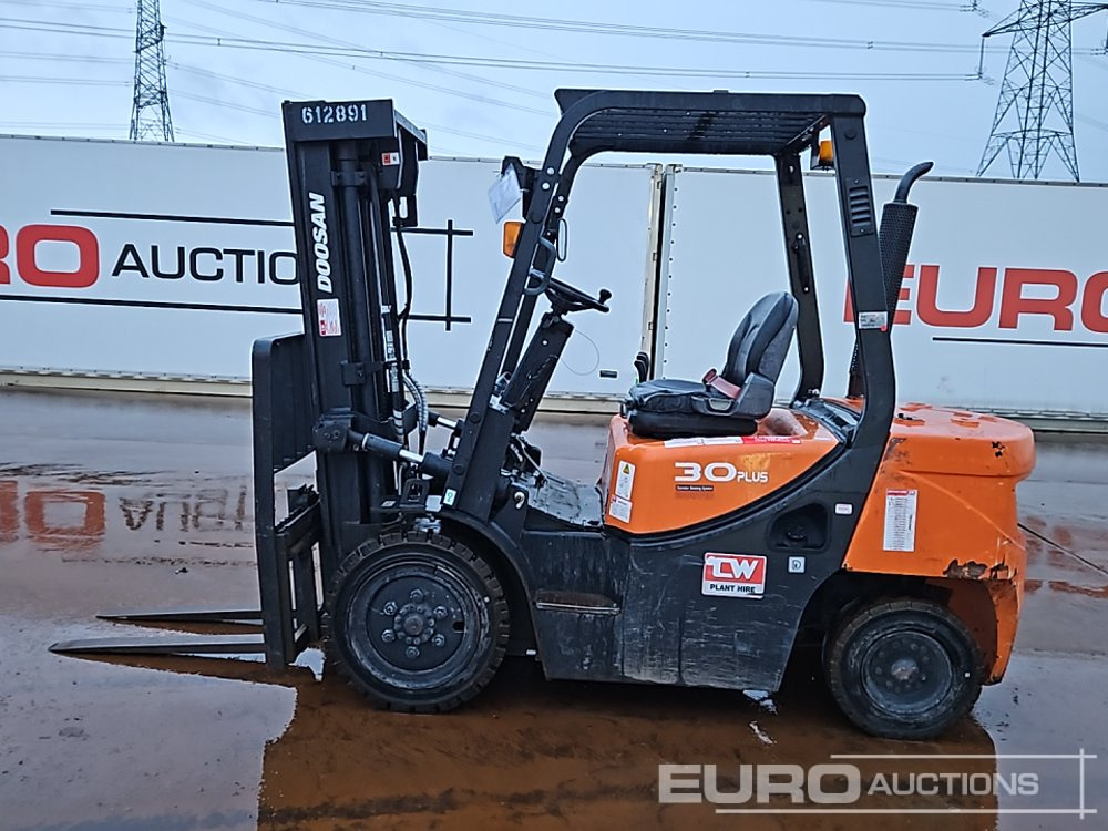 2020 Doosan D30GP - Forklift: picture 2 2020 Doosan D30GP - Forklift: picture 2