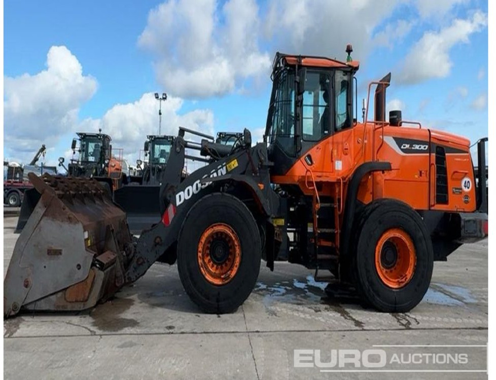 2020 Doosan DL300-5 - Wheel loader: picture 2 2020 Doosan DL300-5 - Wheel loader: picture 2