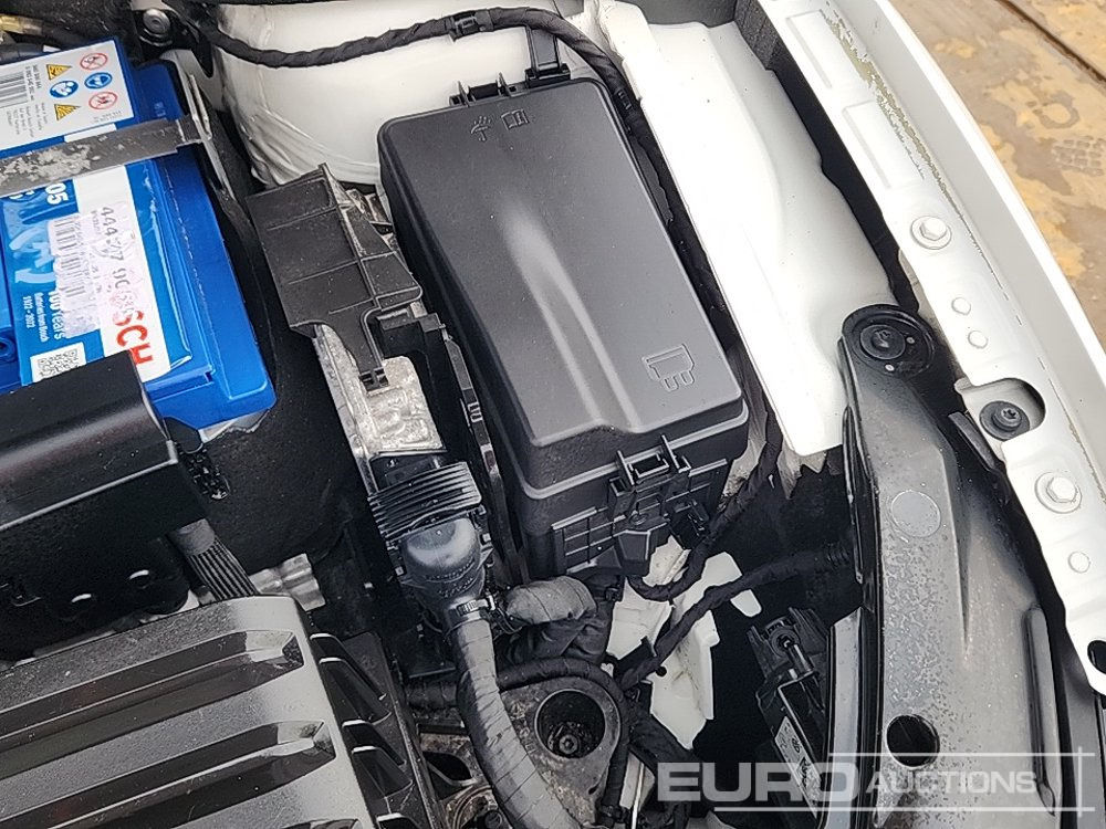 Car 2020 Volkswagen Golf: picture 39