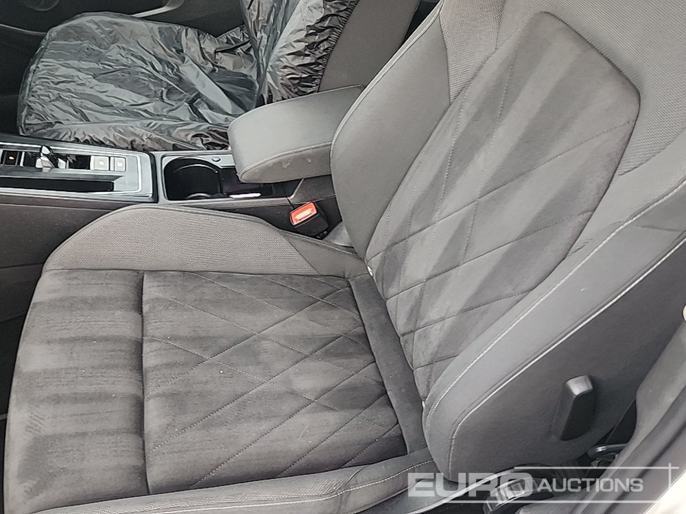 Car 2020 Volkswagen Golf: picture 20