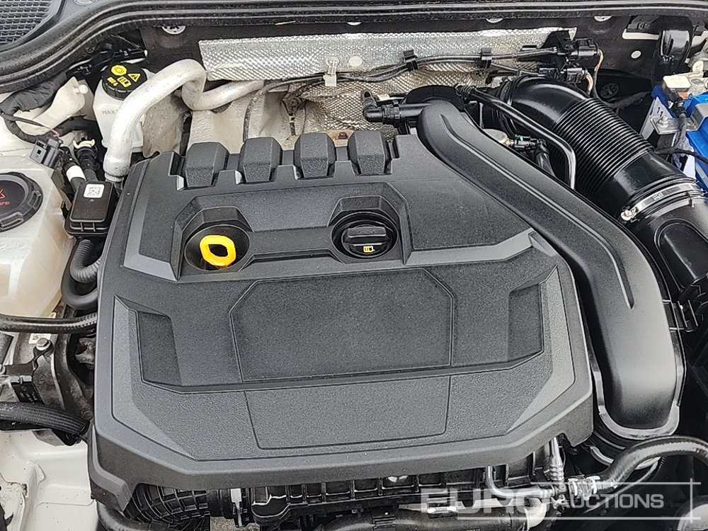 Car 2020 Volkswagen Golf: picture 34