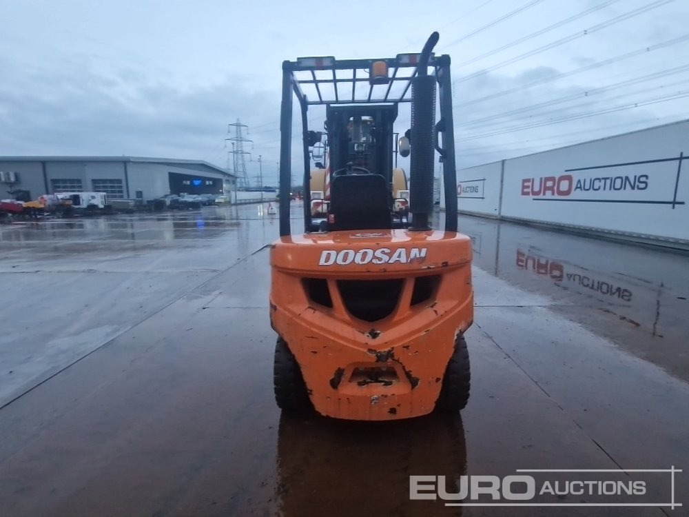 2021 Doosan D25GP - Forklift: picture 4 2021 Doosan D25GP - Forklift: picture 4