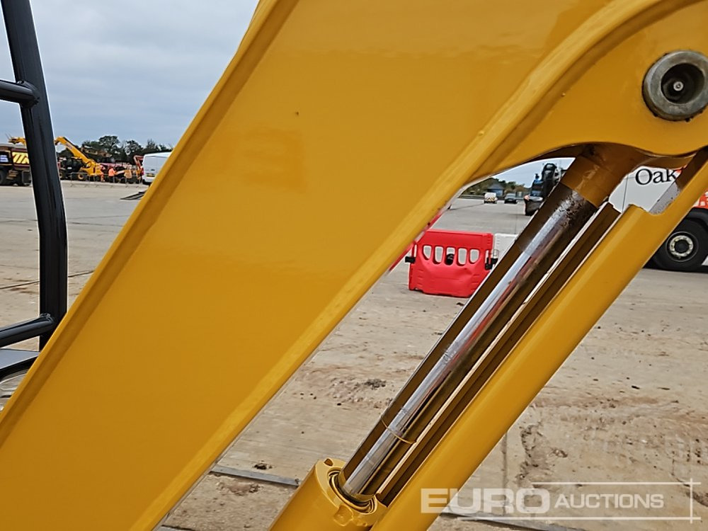 Mini excavator 2021 Komatsu PC14R-3 HS: picture 30