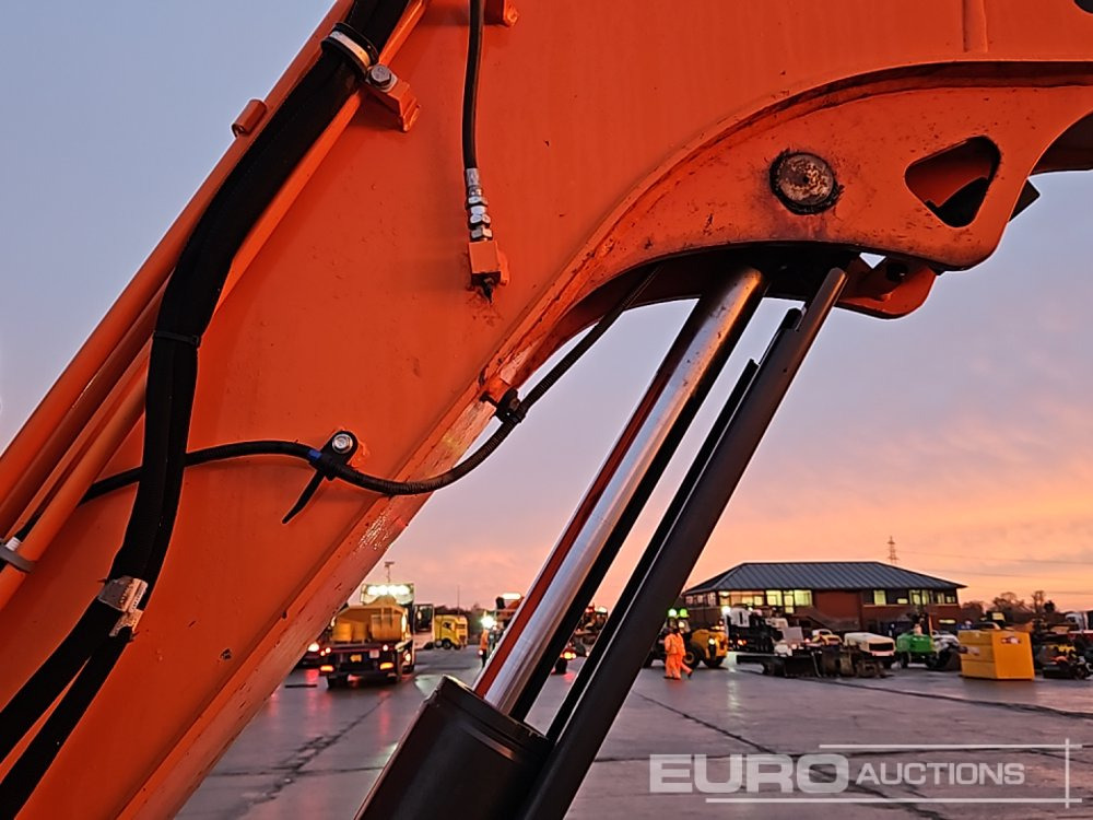 Mini excavator 2022 Develon DX55R-7: picture 21