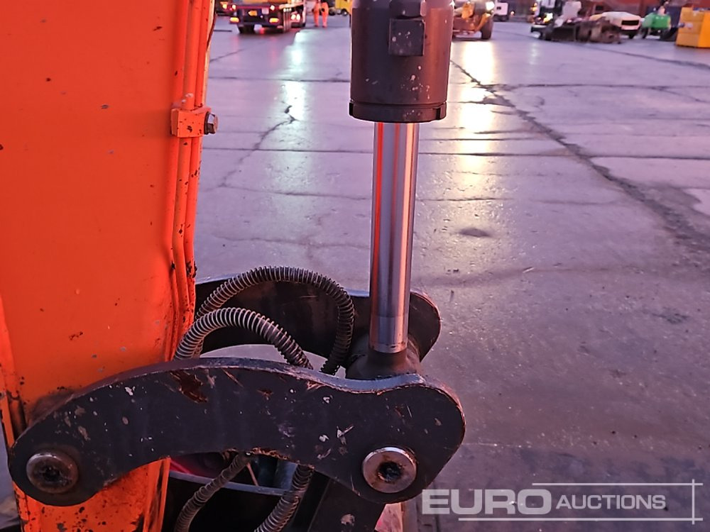 Mini excavator 2022 Develon DX55R-7: picture 25