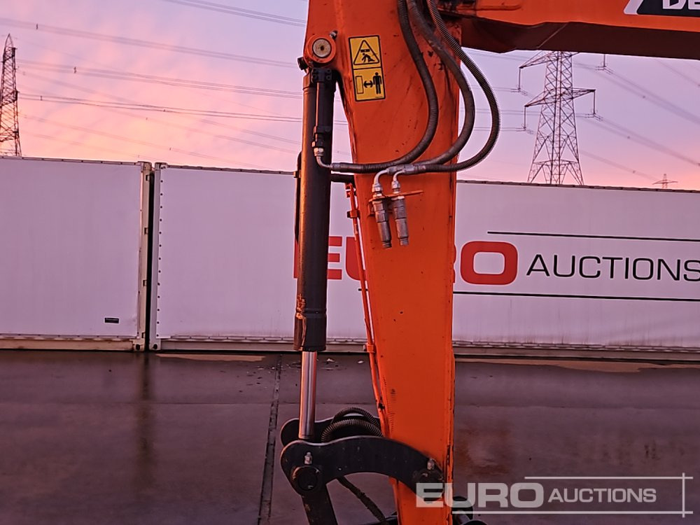 Mini excavator 2022 Develon DX55R-7: picture 26