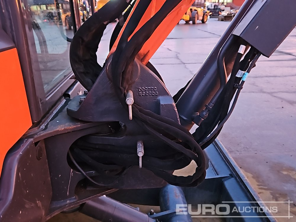 Mini excavator 2022 Develon DX55R-7: picture 19
