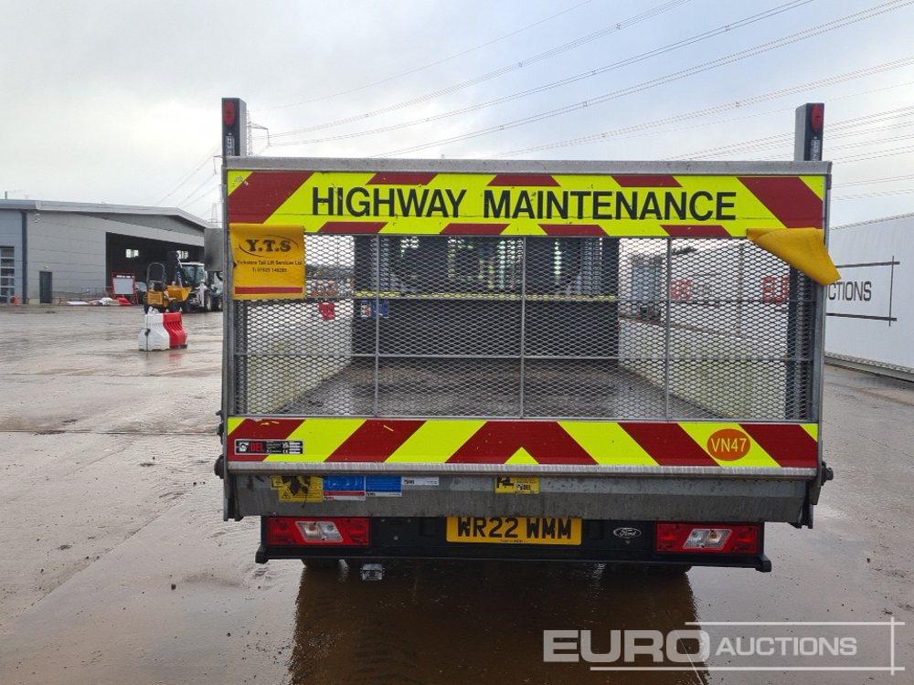 2022 Ford Transit 350 - Flatbed van: picture 4 2022 Ford Transit 350 - Flatbed van: picture 4