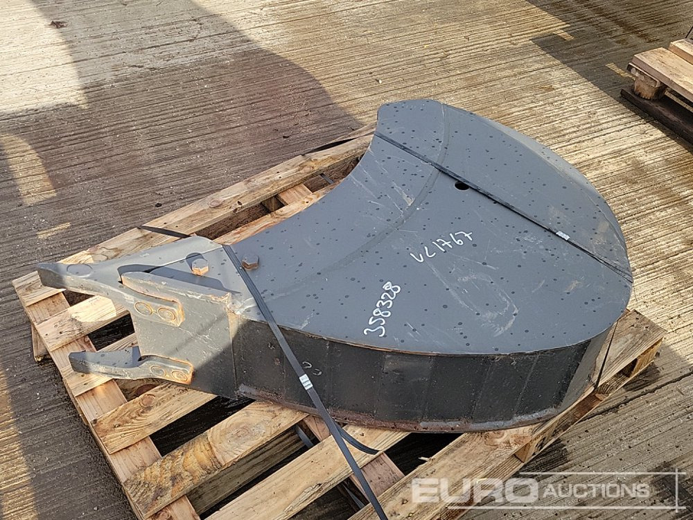2022 Miller 12" Scoop Bucket 50mm Pin to suit 6-8 Ton Excavator - Bucket: picture 2 2022 Miller 12" Scoop Bucket 50mm Pin to suit 6-8 Ton Excavator - Bucket: picture 2