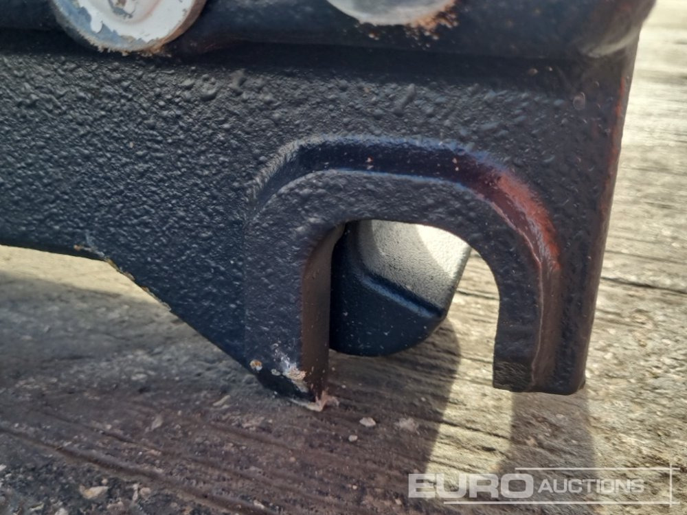 Quick coupler 2023 Manual QH 45mm Pin to suit 4-6 Ton Excavator: picture 9