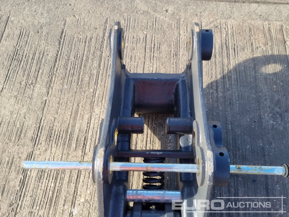 Quick coupler 2023 Manual QH 45mm Pin to suit 4-6 Ton Excavator: picture 12 Quick coupler 2023 Manual QH 45mm Pin to suit 4-6 Ton Excavator: picture 12
