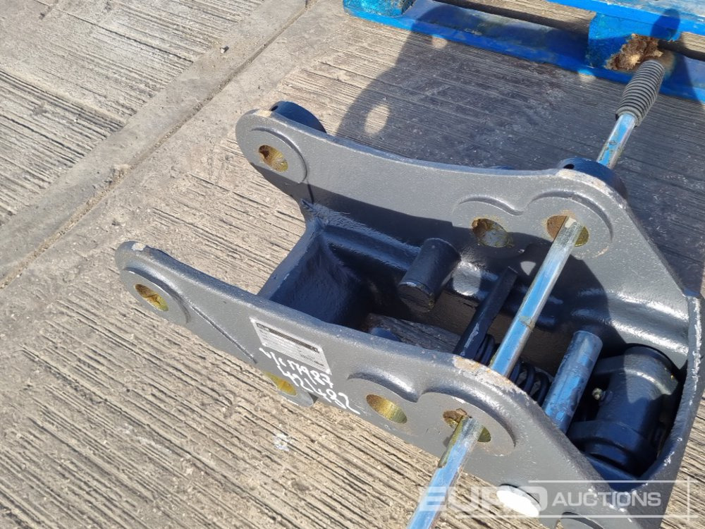 Quick coupler 2023 Manual QH 45mm Pin to suit 4-6 Ton Excavator: picture 11 Quick coupler 2023 Manual QH 45mm Pin to suit 4-6 Ton Excavator: picture 11