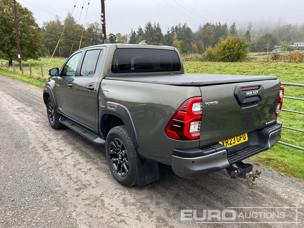 Pickup truck 2023 Toyota Hilux Invincible X: picture 6