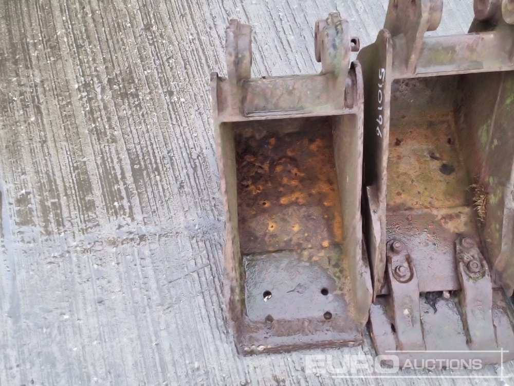 Bucket 24", 10", 10" Digging Bucket 25mm Pin to suit Mini Excavator: picture 8 Bucket 24", 10", 10" Digging Bucket 25mm Pin to suit Mini Excavator: picture 8
