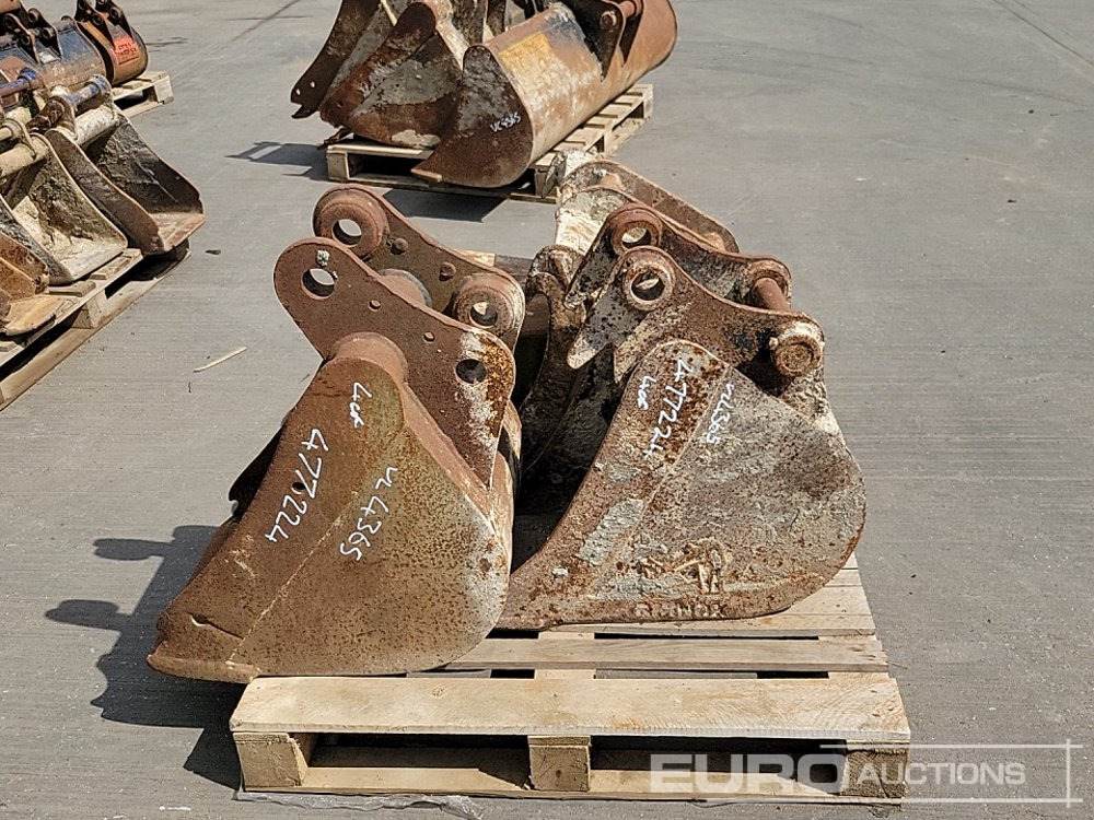 24", 16", 12", 12" Digging Bucket 45mm Pin to suit 4-6 Ton Excavator - Bucket: picture 2 24", 16", 12", 12" Digging Bucket 45mm Pin to suit 4-6 Ton Excavator - Bucket: picture 2