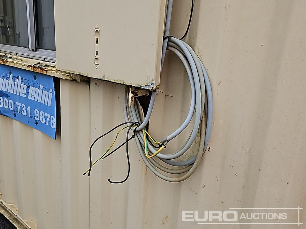 Shipping container 30' x 9' Containerised Office (Cannot Be Reconsigned): picture 24 Shipping container 30' x 9' Containerised Office (Cannot Be Reconsigned): picture 24