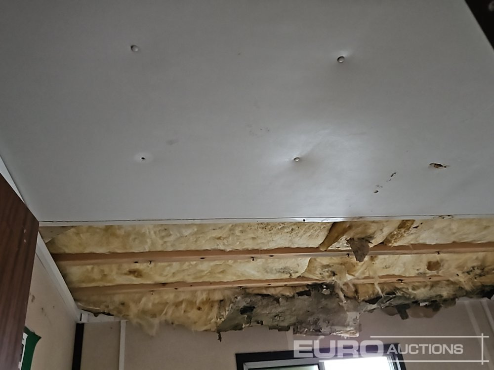 Shipping container 30' x 9' Containerised Office (Cannot Be Reconsigned): picture 19 Shipping container 30' x 9' Containerised Office (Cannot Be Reconsigned): picture 19