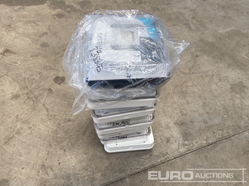 30W Outdoor Bulkheads (6 of), Phillips 30W Bulkhead (1 of) - Workshop equipment: picture 5 30W Outdoor Bulkheads (6 of), Phillips 30W Bulkhead (1 of) - Workshop equipment: picture 5