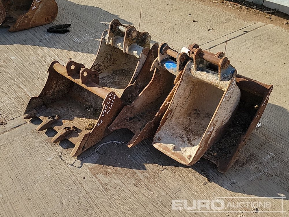 36", 24", 18", 12", 10" Digging Bucket 30-40mm Pin to suit Mini Excavator - Bucket: picture 1 36", 24", 18", 12", 10" Digging Bucket 30-40mm Pin to suit Mini Excavator - Bucket: picture 1