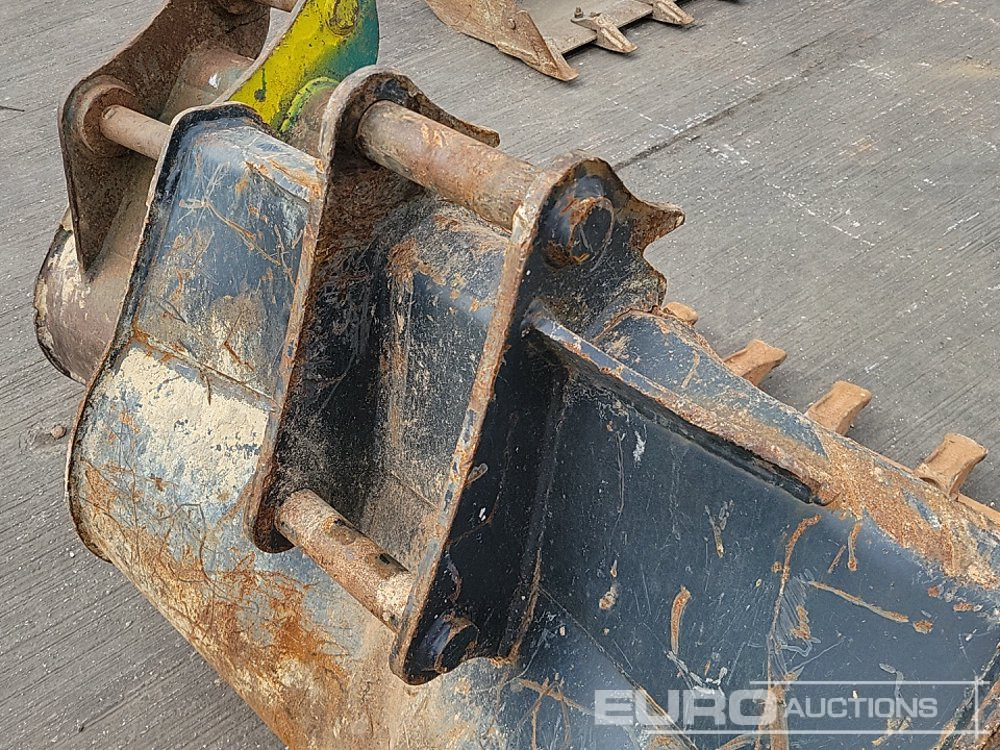 Bucket 36", 36", 18" Digging Bucket 45mm Pin to suit 4-6 Ton Excavator: picture 19