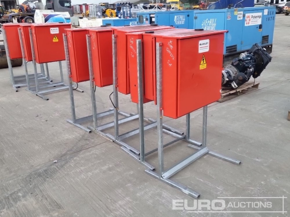 400 Volt Distributing Boxes (5 of) - Construction equipment: picture 3 400 Volt Distributing Boxes (5 of) - Construction equipment: picture 3