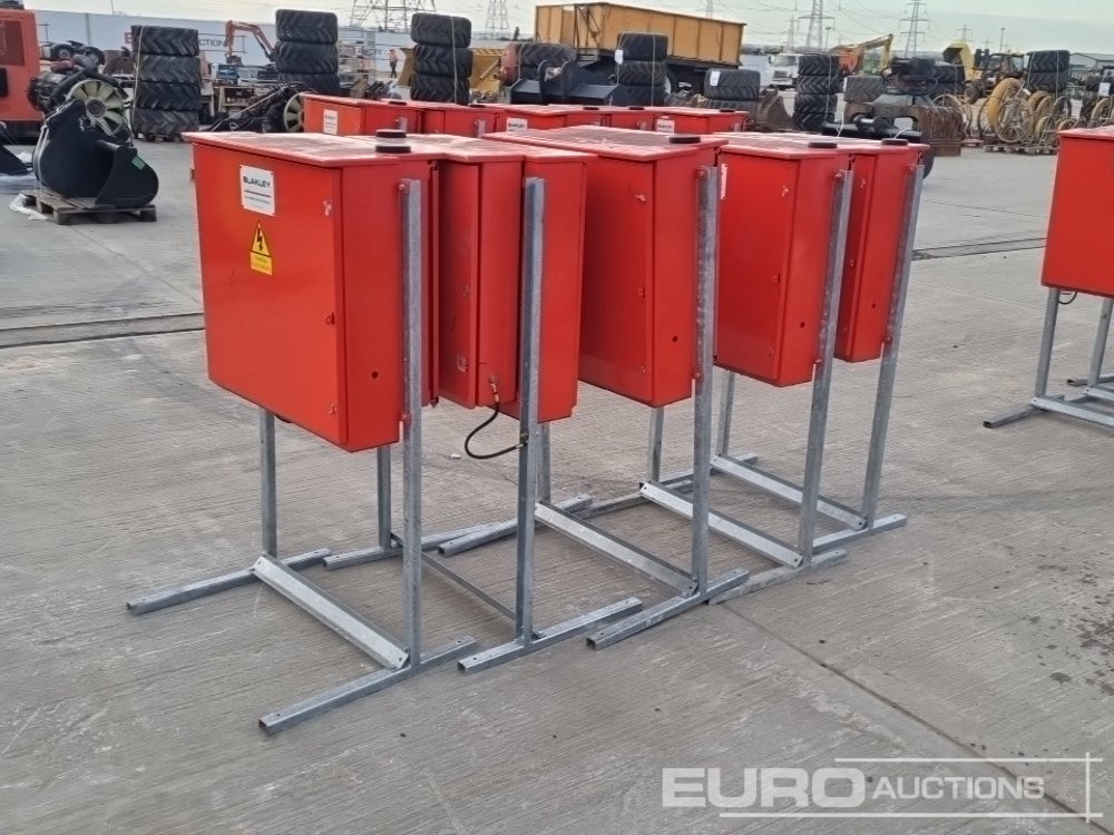 400 Volt Distributing Boxes (5 of) - Construction equipment: picture 5 400 Volt Distributing Boxes (5 of) - Construction equipment: picture 5