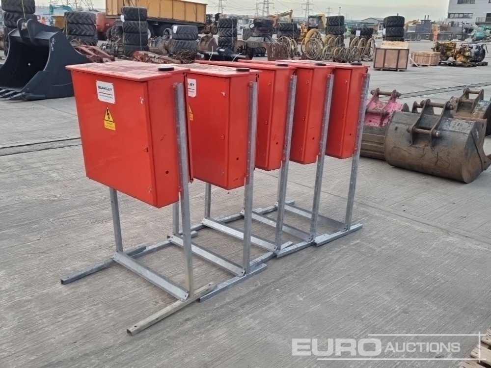 400 Volt Distributing Boxes (5 of) - Construction equipment: picture 5 400 Volt Distributing Boxes (5 of) - Construction equipment: picture 5