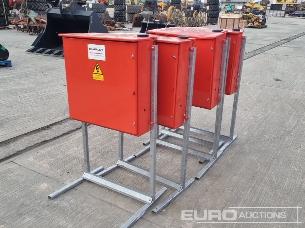 400 Volt Distributing Boxes (5 of) - Construction equipment: picture 5 400 Volt Distributing Boxes (5 of) - Construction equipment: picture 5