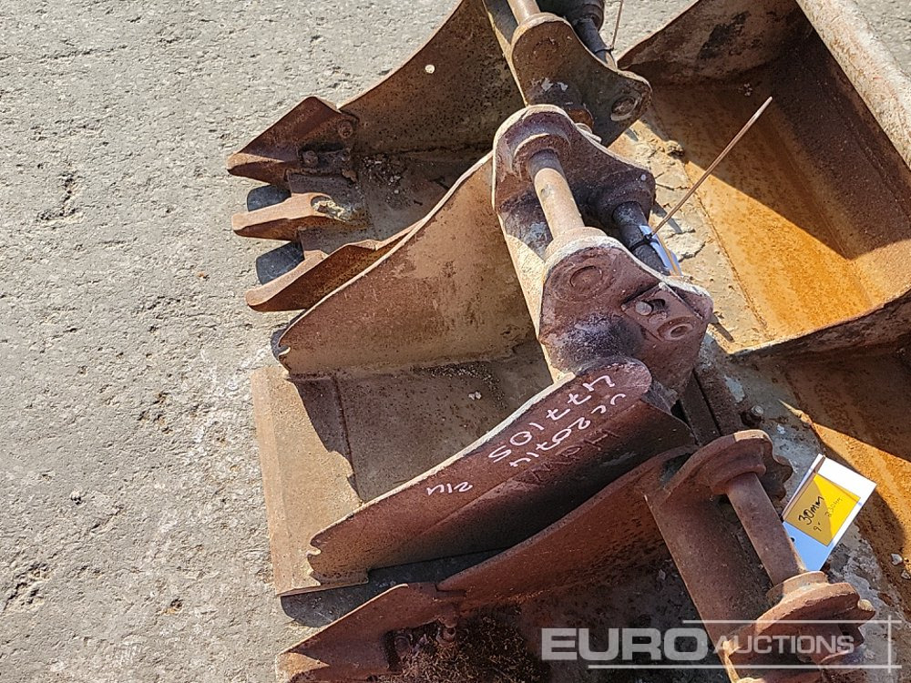 Bucket 48" Ditching, 12", 12", 10" Digging Bucket 30-40mm Pin to suit Mini Excavator: picture 12