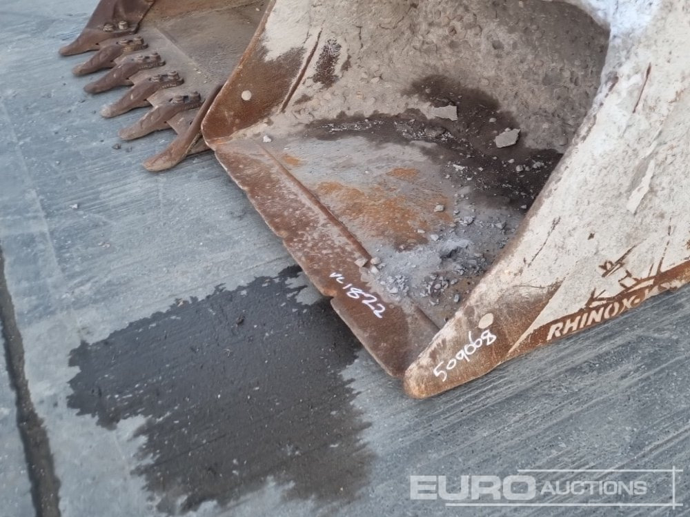 Bucket 60", 60" Ditching Bucket, 36", 36" Digging Bucket 60mm Pin to suit 10 Ton Excavator: picture 10 Bucket 60", 60" Ditching Bucket, 36", 36" Digging Bucket 60mm Pin to suit 10 Ton Excavator: picture 10