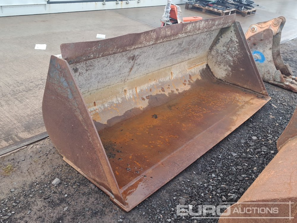 96" Front Loader Bucket to suit Manitou Telehandler - Bucket: picture 4 96" Front Loader Bucket to suit Manitou Telehandler - Bucket: picture 4