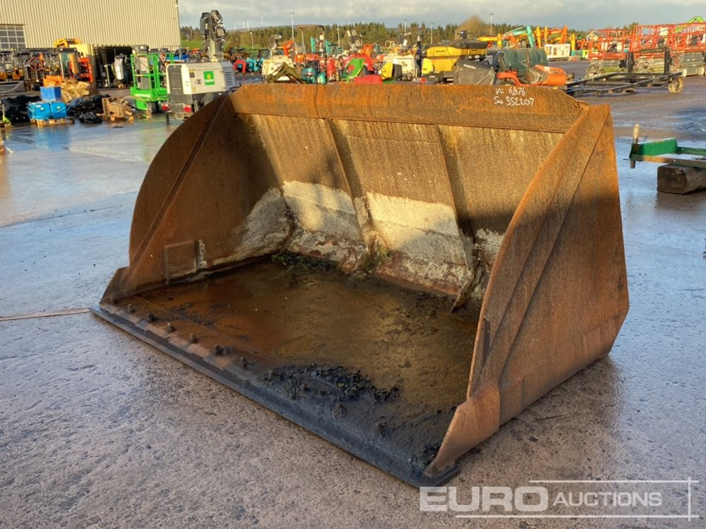 96" Grain Bucket to suit Manitou Telehandler - Bucket: picture 1 96" Grain Bucket to suit Manitou Telehandler - Bucket: picture 1