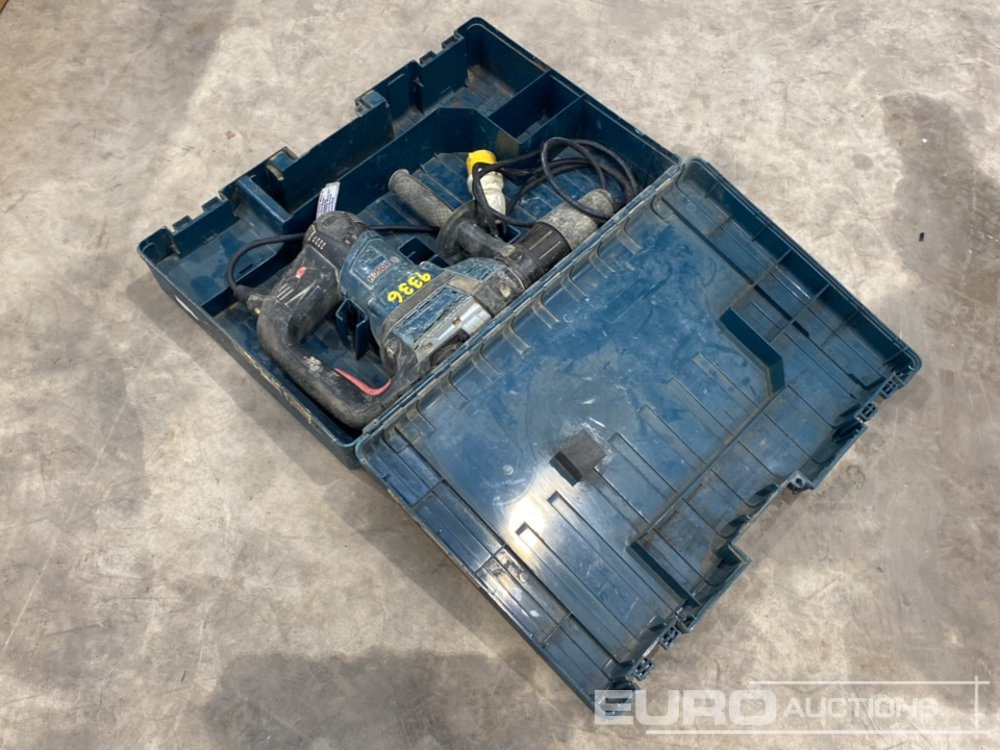 Bosch 110 Volt Breaker - Construction equipment: picture 3 Bosch 110 Volt Breaker - Construction equipment: picture 3