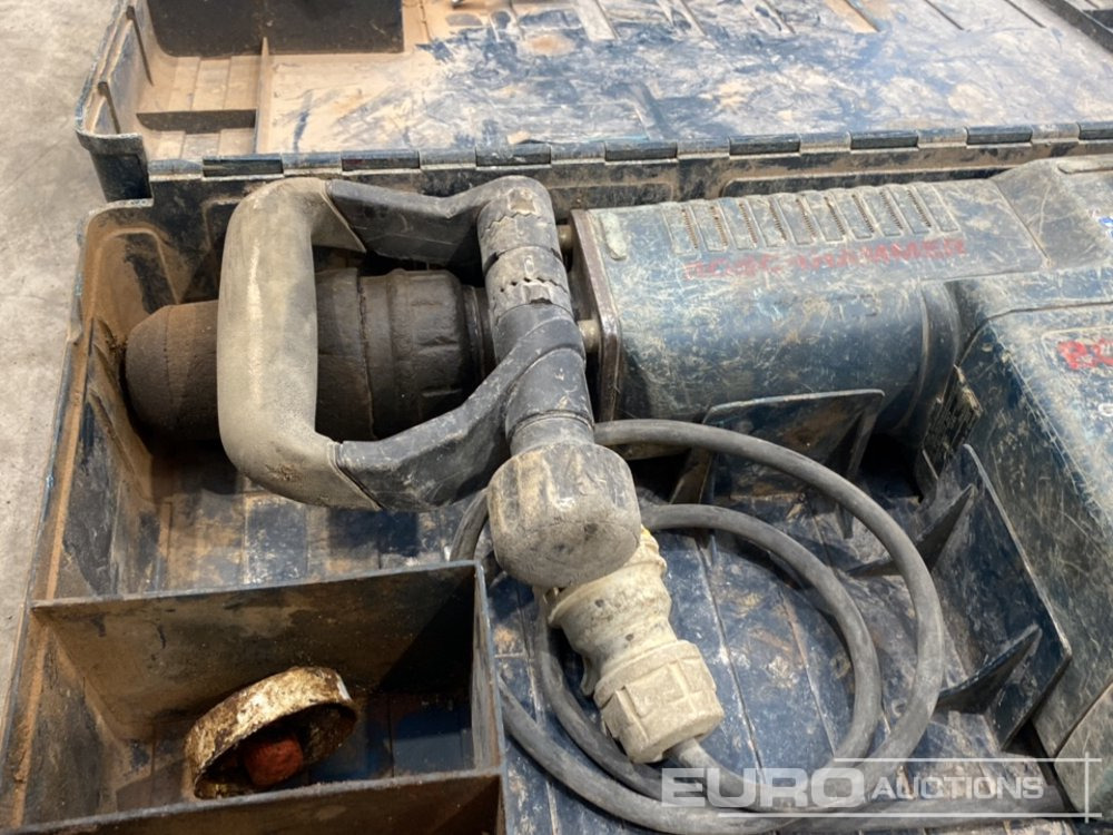 Bosch GSH 11E 110 Volt Breaker - Construction equipment: picture 4 Bosch GSH 11E 110 Volt Breaker - Construction equipment: picture 4