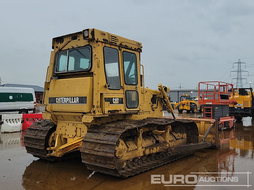 CAT D5B - Bulldozer: picture 5 CAT D5B - Bulldozer: picture 5