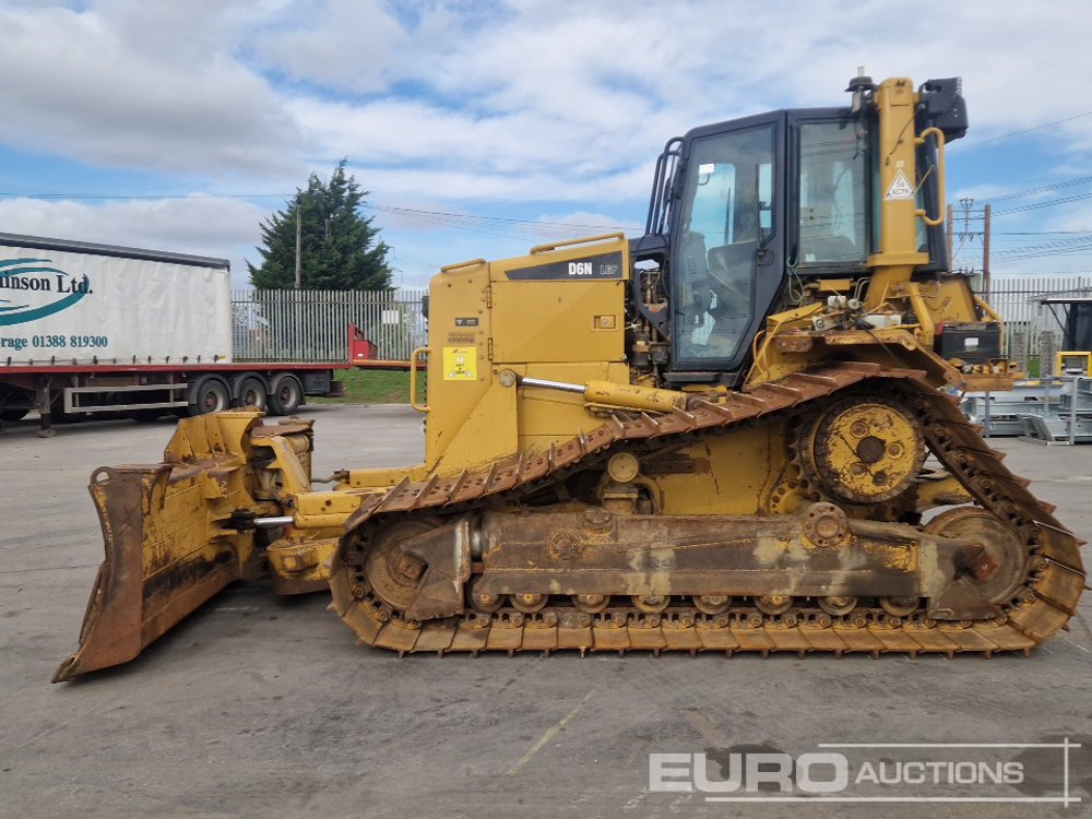 CAT D6N LGP - Bulldozer: picture 2 CAT D6N LGP - Bulldozer: picture 2