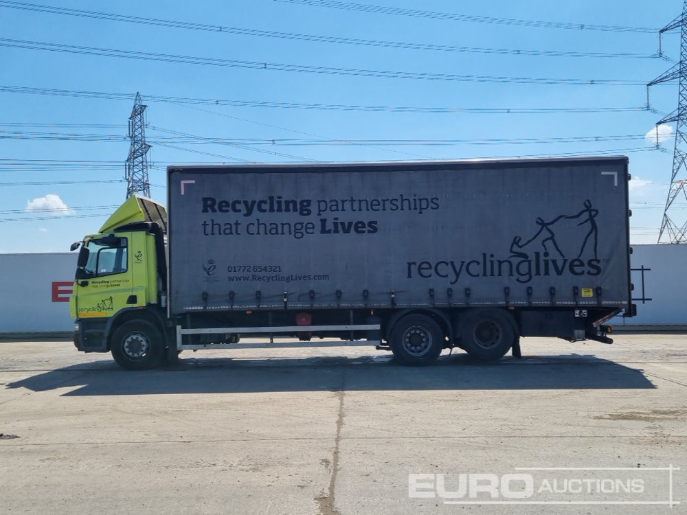 DAF CF75.310 - Curtainsider truck: picture 2 DAF CF75.310 - Curtainsider truck: picture 2