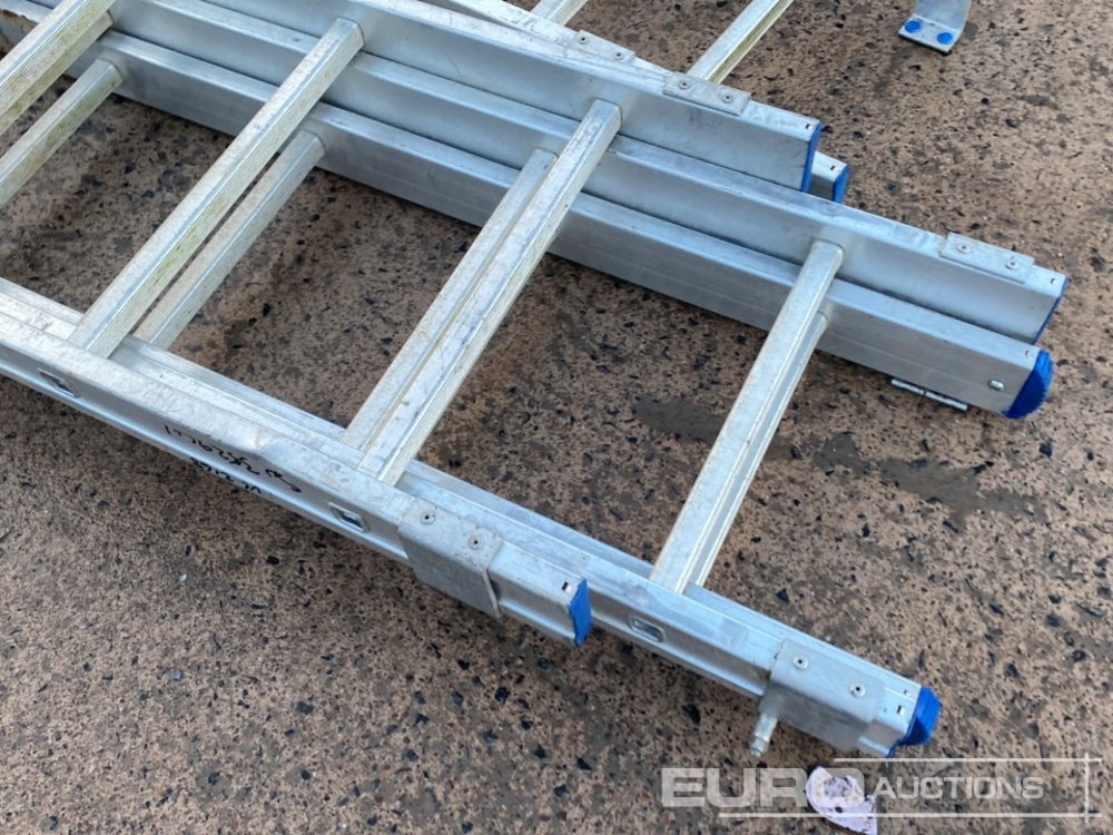 Double & Triple Extension Ladder (2 of) - Construction equipment: picture 5 Double & Triple Extension Ladder (2 of) - Construction equipment: picture 5