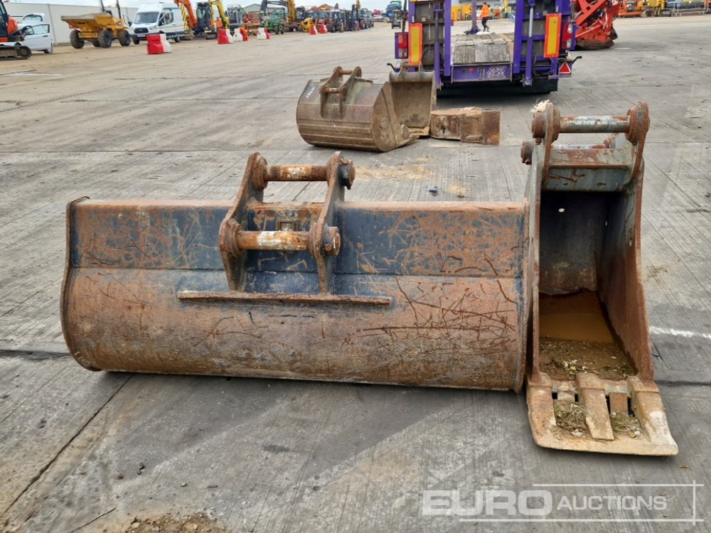 Geith 72" Ditching, 18" Digging Bucket 65mm Pin to suit 13 Ton Excavator - Bucket: picture 3 Geith 72" Ditching, 18" Digging Bucket 65mm Pin to suit 13 Ton Excavator - Bucket: picture 3