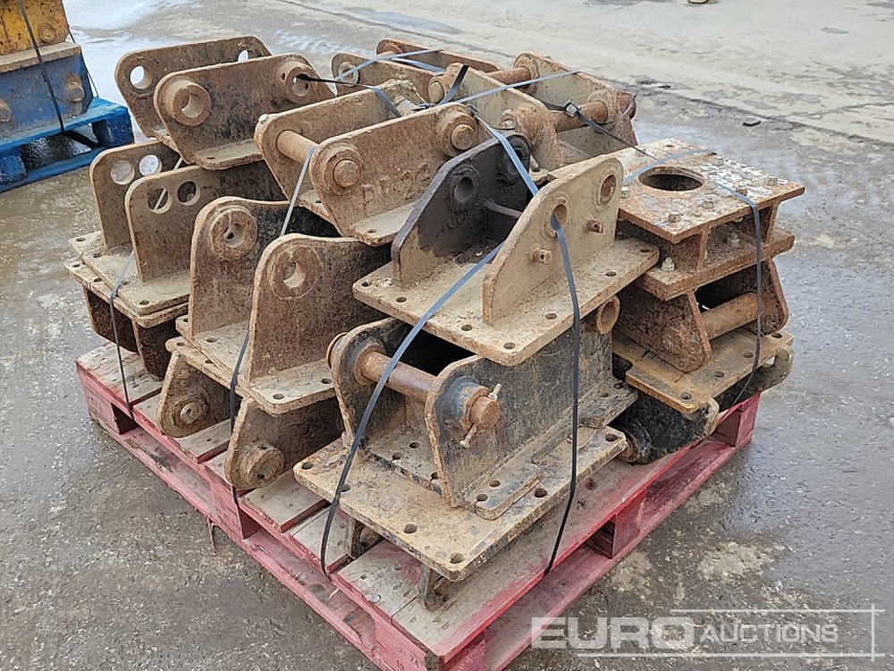 Headstock (17 of) 40-50mm Pin to suit Mini-8 Ton Excavator - Hydraulic hammer: picture 3 Headstock (17 of) 40-50mm Pin to suit Mini-8 Ton Excavator - Hydraulic hammer: picture 3
