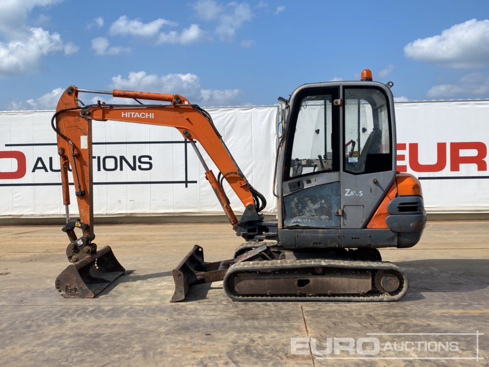 Hitachi ZX30 - Mini excavator: picture 2 Hitachi ZX30 - Mini excavator: picture 2