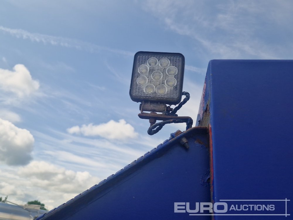 Storage tank Hodge Single Axle Fuel Bowser, 12 Voly Pump: picture 17
