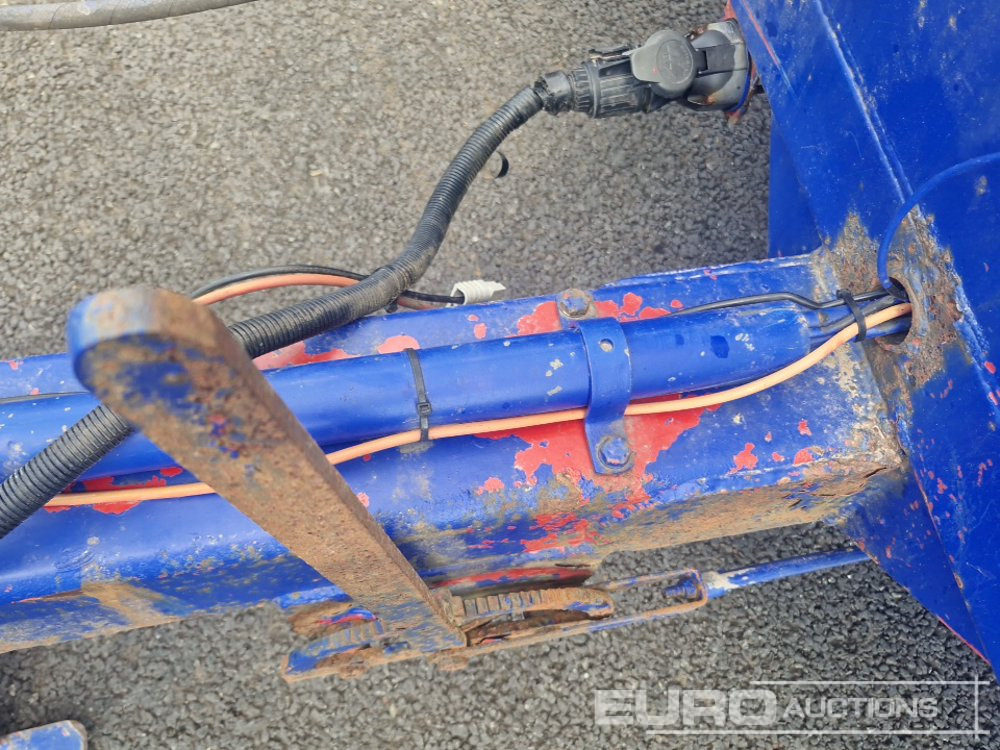 Storage tank Hodge Single Axle Fuel Bowser, 12 Voly Pump: picture 13